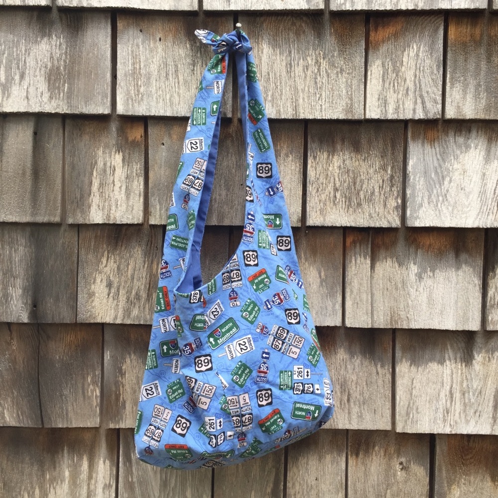 Reversible Blue Road Signs Summer Beach Tote Bag